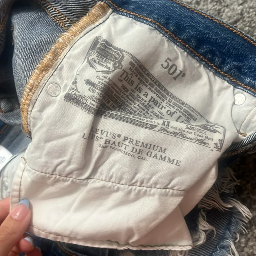Levi 501 shorts never worn - Picture 3 of 4